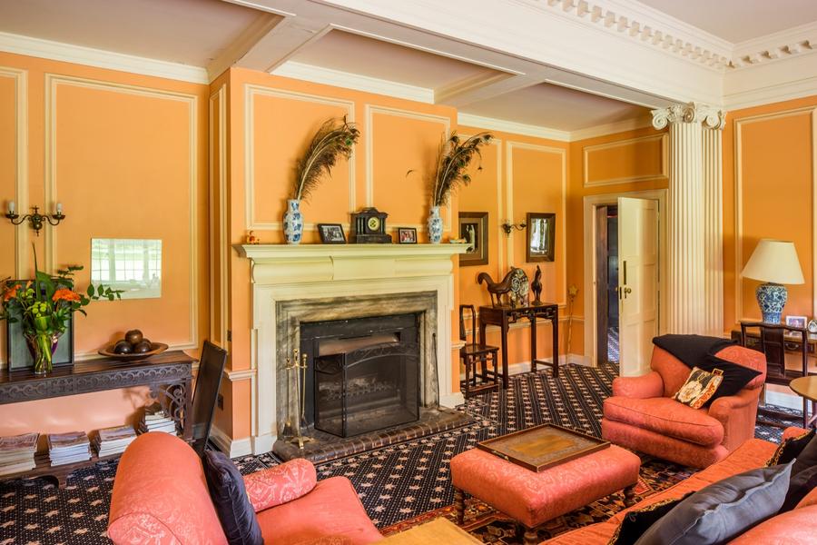 The sitting hall