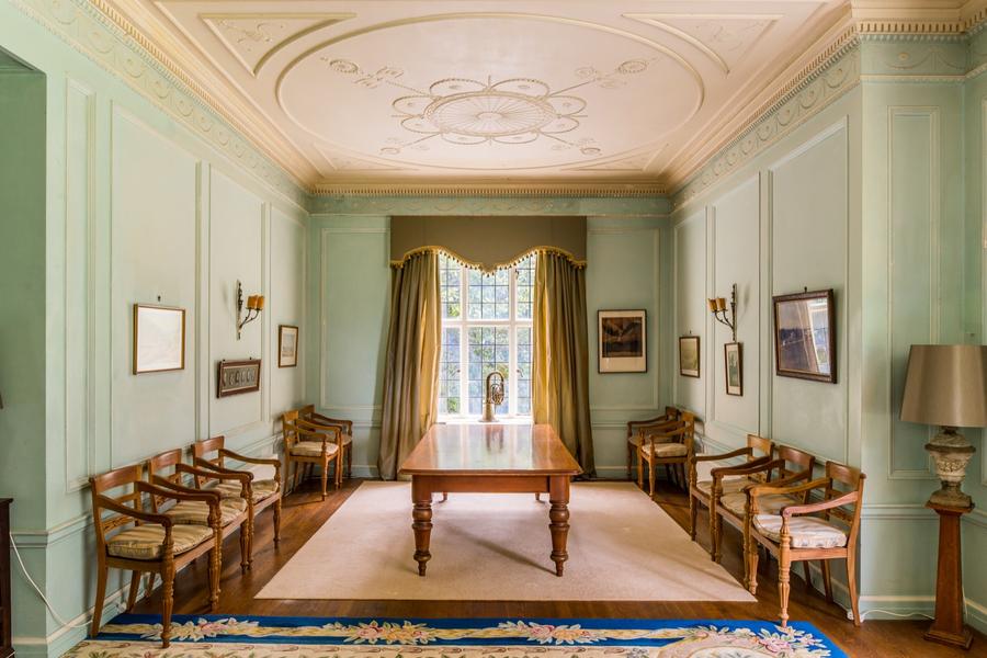 Alcove in the Adam room